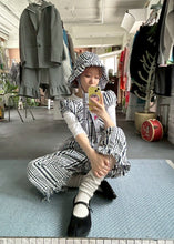 画像をギャラリービューアに読み込む, JP01 Crash baby jumpsuit