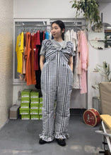 画像をギャラリービューアに読み込む, JP01 Crash baby jumpsuit