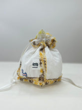 画像をギャラリービューアに読み込む, Holding memories purse bag 14