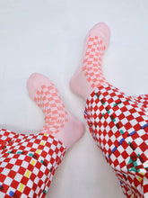 画像をギャラリービューアに読み込む, CHECKED SOCKS [PINK]

