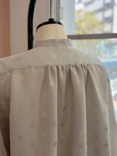画像をギャラリービューアに読み込む, S02 Cattot blouse
