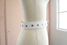 画像をギャラリービューアに読み込む, The hot girl leather belt
